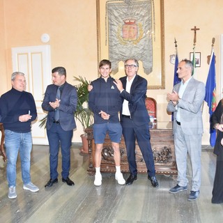 Matteo Arnaldi ricevuto dal Sindaco Biancheri: "Grazie per la vittoria ma anche per la tua educazione e semplicità" (Foto e Video)