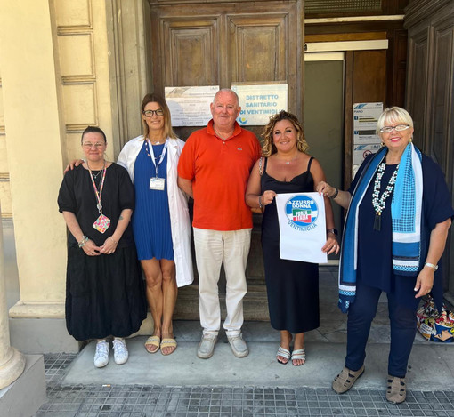 Al consultorio di Ventimiglia Milena Raco presenta il piano strategico del servizio sanitario nazionale di Forza Italia Al consultorio di Ventimiglia Milena Raco presenta il piano strategico del servizio sanitario nazionale di Forza Italia