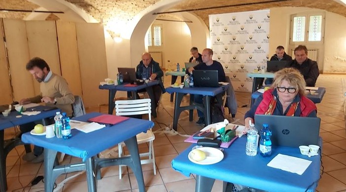 Dolceacqua: fino a domenica le selezioni degli oli partecipanti alla 6ª edizione del Masters of Olive Oil International Contest di Monte Carlo Dolceacqua: fino a domenica le selezioni degli oli partecipanti alla 6ª edizione del Masters of Olive Oil International Contest di Monte Carlo