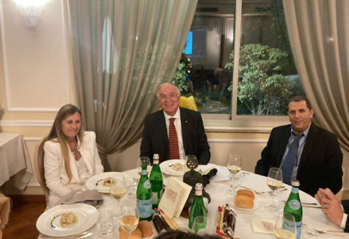 Sanremo: Marzia Taruffi ospite del Rotary Club per parlare del legame tra il Casinò e la moda maschile Sanremo: Marzia Taruffi ospite del Rotary Club per parlare del legame tra il Casinò e la moda maschile