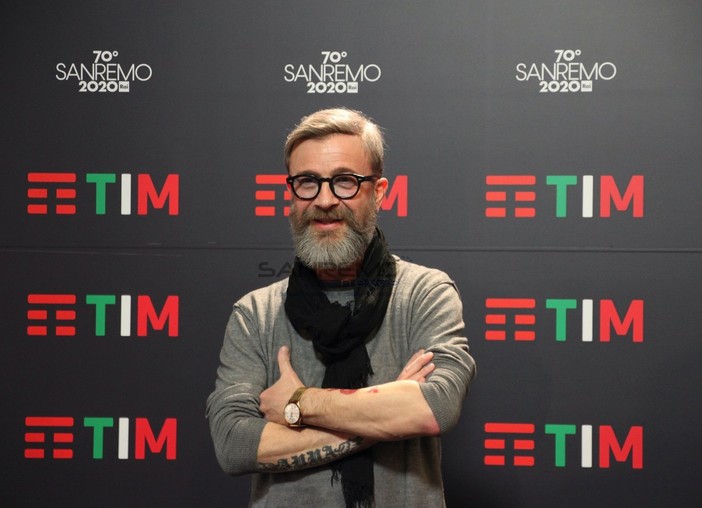 Marco Masini su Georgina e CR7: “La maglietta? In Italia le squadre sono tante, poteva portare quella del Portogallo” Marco Masini su Georgina e CR7: “La maglietta? In Italia le squadre sono tante, poteva portare quella del Portogallo”