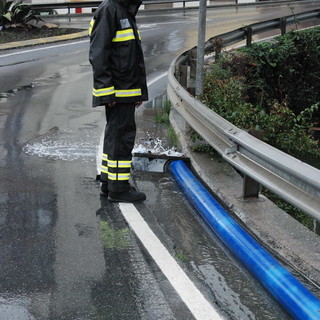 Ventimiglia, è tempo di ricostruzione: via ai lavori dopo l’emergenza maltempo. Operazione da 200 mila euro Ventimiglia, è tempo di ricostruzione: via ai lavori dopo l’emergenza maltempo. Operazione da 200 mila euro