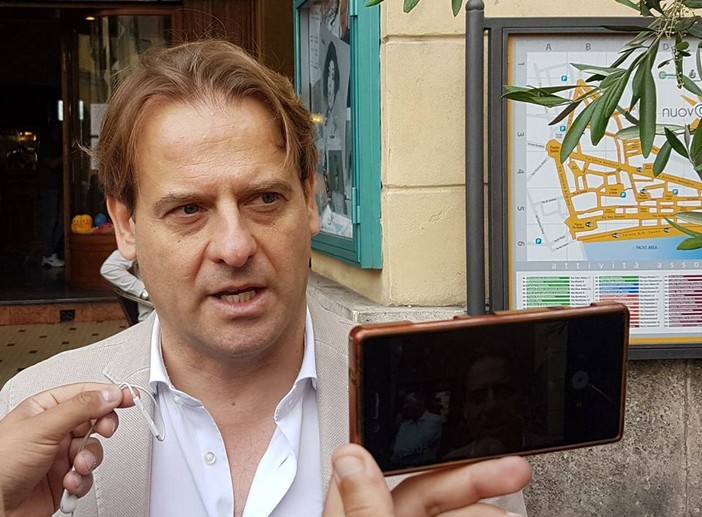 Elezioni comunali a Imperia: dopo le parole di Claudio Scajola, arriva la replica del nipote Marco "Voglio bene a mio zio, ma è lui ad aver cambiato casacca" Elezioni comunali a Imperia: dopo le parole di Claudio Scajola, arriva la replica del nipote Marco "Voglio bene a mio zio, ma è lui ad aver cambiato casacca"