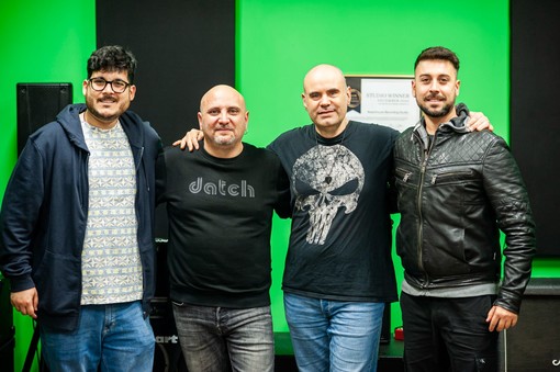 Musica, masterclass con il chitarrista Marco Sfogli a Vallecrosia (Foto) Musica, masterclass con il chitarrista Marco Sfogli a Vallecrosia (Foto)