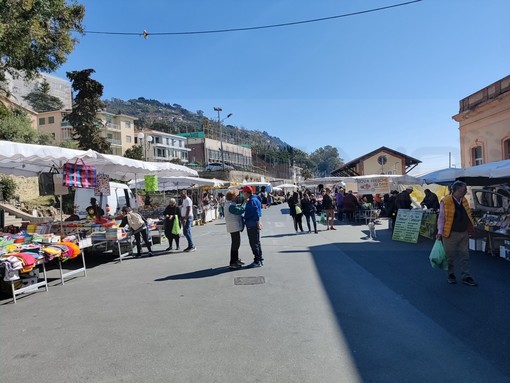 Ospedaletti, scontro in consiglio sul mercato settimanale: “Serve un confronto sullo spostamento”