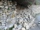 Bordighera: muretti crollati e nido di vespe 'velutina' sul sentiero del 'beodo', l'allarme dei residenti (Foto)