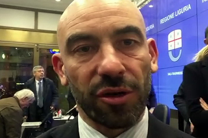 Emergenza Coronavirus: l'infettivologo Matteo Bassetti spiega in due video come si propaga il Covid-19