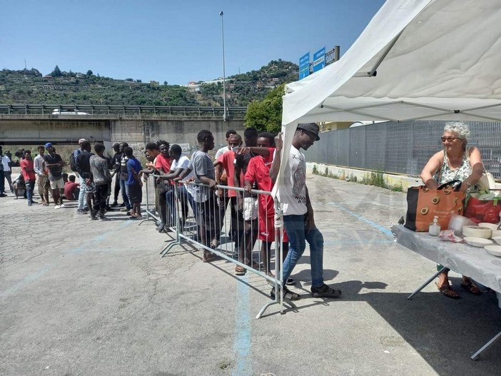 Ventimiglia: i 'Solidali' si riuniscono e tornano all'attacco "La città è razzista, a febbraio un giorno Commemor’action"