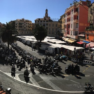 Sanremo: calo dei francesi per l'assenza dei 'vù cumprà'? Fiva Confcommercio "Dichiarazioni paradossali di alcuni colleghi" Sanremo: calo dei francesi per l'assenza dei 'vù cumprà'? Fiva Confcommercio "Dichiarazioni paradossali di alcuni colleghi"