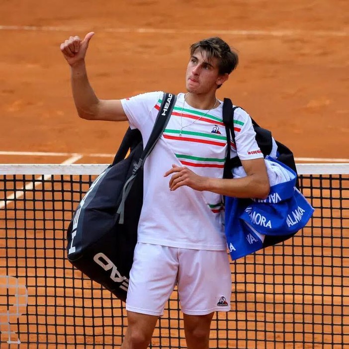 Tennis: tre match point sprecati e per Arnaldi sfuma il sogno dei quarti di finale all'Atp 500 di Pechino Tennis: tre match point sprecati e per Arnaldi sfuma il sogno dei quarti di finale all'Atp 500 di Pechino