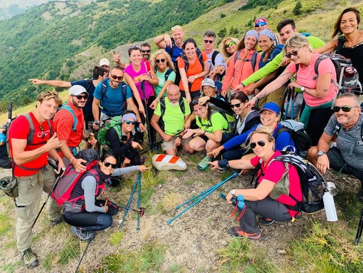 Sui sentieri dell'entroterra ligure di Ponente e sulle Alpi, settimane ricche di escursioni con "Monesi Young" da domenica 12 a sabato 25 luglio Sui sentieri dell'entroterra ligure di Ponente e sulle Alpi, settimane ricche di escursioni con "Monesi Young" da domenica 12 a sabato 25 luglio