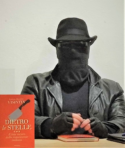 Fiera del Libro di Imperia: il Critico Mascherato, Valerio Massimo Visintin venerdì 2 giugno all’Oasi del Gusto. Fiera del Libro di Imperia: il Critico Mascherato, Valerio Massimo Visintin venerdì 2 giugno all’Oasi del Gusto.