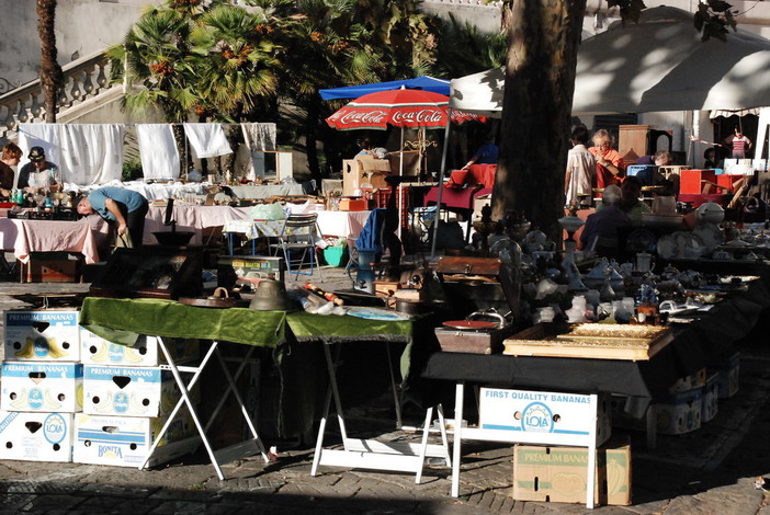 Sanremo: domenica prossima torna in centro il mercatino dell'antiquariato