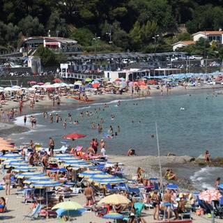 Sanremo: il Comune riassegnerà la spiaggia sul lungomare Calvino, affidamento per quattro anni Sanremo: il Comune riassegnerà la spiaggia sul lungomare Calvino, affidamento per quattro anni