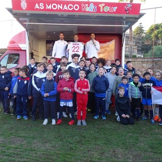 Calcio giovanile: pomeriggio straordinario ieri al Comunale per Sanremese e Badalucco con 'Monaco Kids'