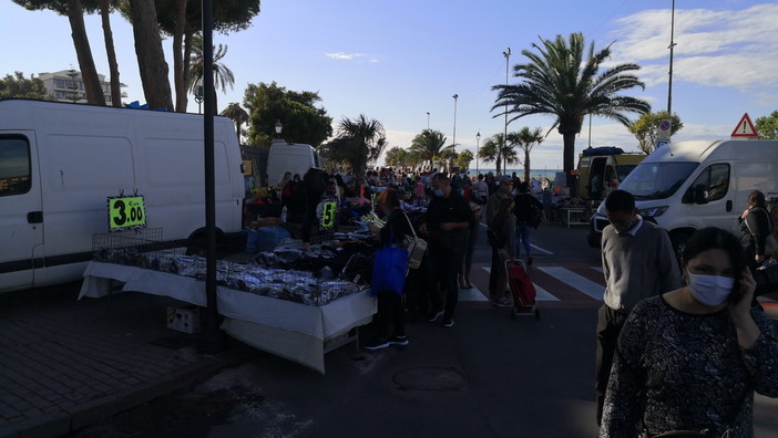 Confesercenti sul presente e futuro economico di Ventimiglia: "Ci stanno sfinendo, spremendo un limone ormai secco" Confesercenti sul presente e futuro economico di Ventimiglia: "Ci stanno sfinendo, spremendo un limone ormai secco"