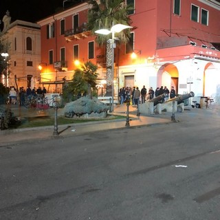 Imperia: qualche tafferuglio ieri nella 'movida' di piazza De Amicis, pronto intervento di Carabinieri e Polizia (Foto)