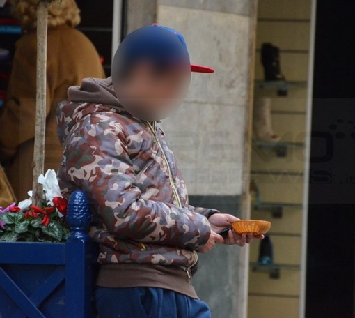 Ventimiglia: la Polizia di Stato denuncia un polacco e allontana da Ventimiglia un bulgaro con foglio di via