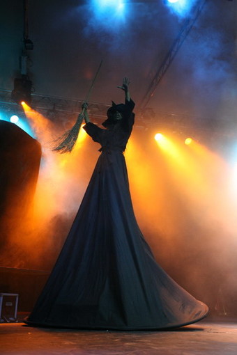 Ventimiglia: questa sera al Teatro Comunale lo spettacolo 'Le Streghe - Musical tra Storia e Leggenda'
