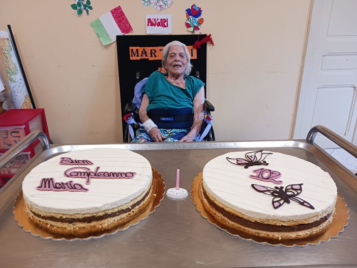 Ventimiglia, Maria Cocciolo spegne 102 candeline: festa alla Fondazione Chiappori (Foto e video) Ventimiglia, Maria Cocciolo spegne 102 candeline: festa alla Fondazione Chiappori (Foto e video)