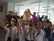 Sanremo: una medaglia gigante ai Vigili del Fuoco dai bambini della 2° C della scuola primaria A. Volta