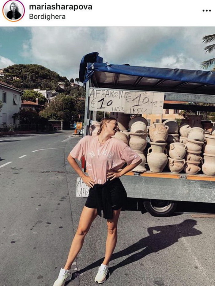 Bordighera: tra un allenamento e l'altro al 'Piatti Center' Maria Sharapova si mette in posa su Instagram Bordighera: tra un allenamento e l'altro al 'Piatti Center' Maria Sharapova si mette in posa su Instagram