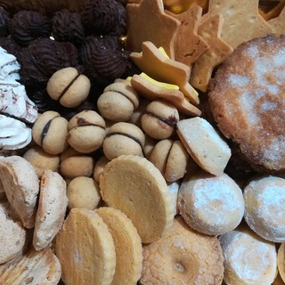 Sanremo: alle 21:30 al Moac si terrà una degustazione gratuita di dolci e moscatello di Taggia presso lo stand della Confartigianato