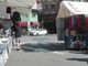 Sanremo: pericolosa 'via' lasciata libera dai new jersey al mercato, serve un correttivo (Foto) Sanremo: pericolosa 'via' lasciata libera dai new jersey al mercato, serve un correttivo (Foto)