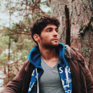 Il premio "Lunezia per Sanremo" al giovane cantautore Matteo Faustini Il premio "Lunezia per Sanremo" al giovane cantautore Matteo Faustini