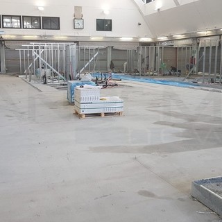 Sanremo: proseguono spediti i lavori all'interno dell'Annonario e all'esterno gli affari non vanno poi così male (Foto)