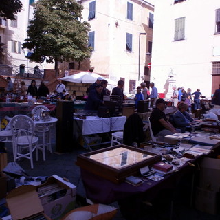 Taggia: domenica prossima torna il mercatino 'Cose d'altri tempi' in collaborazione tra comune e l'associazione Belle Epoque