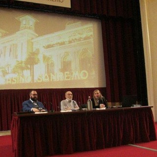 Potere, carriera e vita: al Casinò di Sanremo dibattito ai Martedì Letterari con Pierluigi Celli Potere, carriera e vita: al Casinò di Sanremo dibattito ai Martedì Letterari con Pierluigi Celli