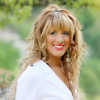 Sanremo: Giovedì 8 marzo al Casinò 'Speciale Festa della Donna' alle 21 con 'Viaggio in Francia'