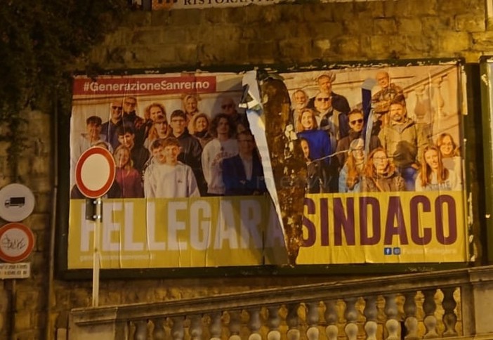 Il manifesto strappato nella zona di piazza Eroi Sanremesi Il manifesto strappato nella zona di piazza Eroi Sanremesi