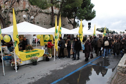 Ventimiglia: sabato e domenica ai giardini 'Tommaso Reggio' c'è 'Sapori delle Alpi Liguri e Marittime nella dieta mediterranea' Ventimiglia: sabato e domenica ai giardini 'Tommaso Reggio' c'è 'Sapori delle Alpi Liguri e Marittime nella dieta mediterranea'