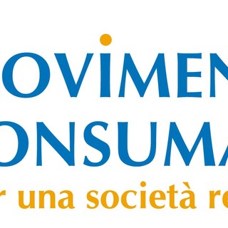 Pensionato sorpreso a rubare mele e noci ad Imperia: intervento del Movimento Consumatori