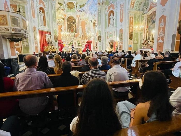Aurigo: ieri le celebrazioni in onore della Madonna Addolorata, presenti le massime autorità (Foto) Aurigo: ieri le celebrazioni in onore della Madonna Addolorata, presenti le massime autorità (Foto)