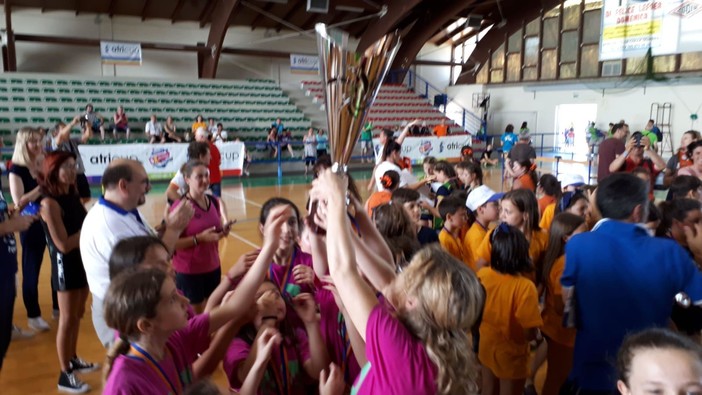 Volley sanremese in festa: l'Under10 della Mazzucchelli si laurea campione d'Italia Csi (Foto)