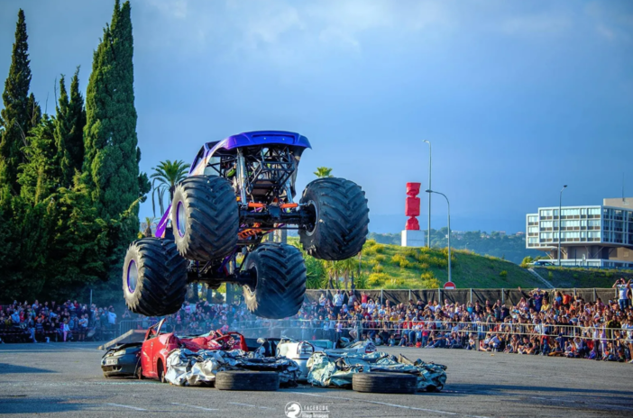 Spettacolo con Monster Truck e acrobazie automobilistiche al MIN di Nizza Spettacolo con Monster Truck e acrobazie automobilistiche al MIN di Nizza