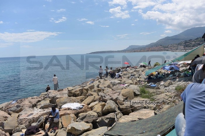 Emergenza migranti in Liguria: ne sono arrivati 150 a Genova, di questi 25 nell'imperiese Emergenza migranti in Liguria: ne sono arrivati 150 a Genova, di questi 25 nell'imperiese