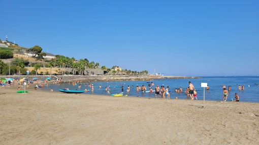Mare in provincia di Imperia: il 97% delle acque è eccellente o buona dati Arpal 2026 su tutti punti di balneazione