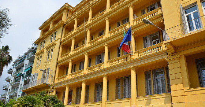 Presunto episodio di razzismo al Liceo Cassini e sconcerto per il caso mediatico: chiarimenti ufficiali del Consiglio d'Istituto