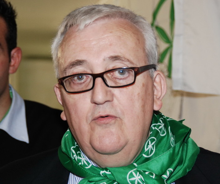 Interrogazione dell'europarlamentare della Lega, Mario Borghezio, per la linea ferroviaria Genova-Ventimiglia Interrogazione dell'europarlamentare della Lega, Mario Borghezio, per la linea ferroviaria Genova-Ventimiglia