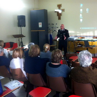 Come prevenire le truffe agli anziani: i Carabinieri di Bordighera incontrano gli studenti dell’università della terza età intemelia