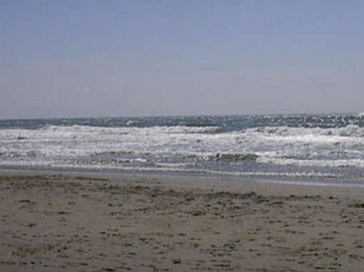 Sanremo: bagni 'off limits' su una spiaggia comunale, la protesta di una nostra lettrice Sanremo: bagni 'off limits' su una spiaggia comunale, la protesta di una nostra lettrice