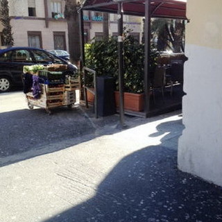Sanremo: denuncia di una nostra lettrice "Ortofrutta, vendita selvaggia e senza controllo a Sanremo"