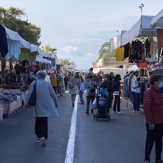 Ventimiglia: a San Secondo mercato del venerdì in forma ridotta, banchi aperti fino alle 14