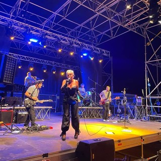 Diano Marina: in tanti ieri sera al Molo delle Tartarughe per il concerto 'Notte bianca' con Malika Ayane (Foto) Diano Marina: in tanti ieri sera al Molo delle Tartarughe per il concerto 'Notte bianca' con Malika Ayane (Foto)