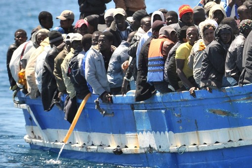 Altri 10 migranti tra Col di Nava e Molini di Triora in arrivo dal centro di accoglienza ad Agrigento Altri 10 migranti tra Col di Nava e Molini di Triora in arrivo dal centro di accoglienza ad Agrigento