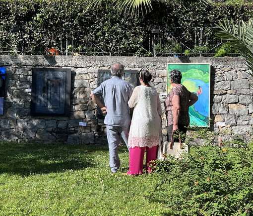 Bordighera: terminata ieri la mostra 'Sulle tracce del Reale' ai giardini 'Monet' con l'accademia 'Balbo' (Foto) Bordighera: terminata ieri la mostra 'Sulle tracce del Reale' ai giardini 'Monet' con l'accademia 'Balbo' (Foto)